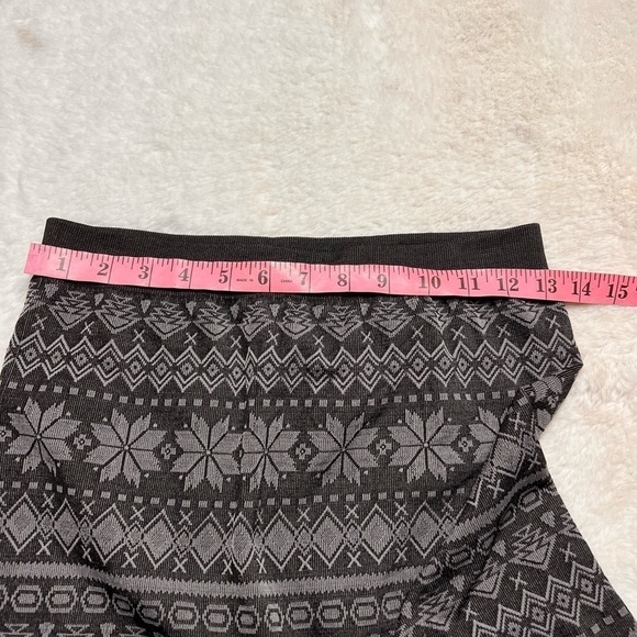 Lane Bryant snowflake leggings size C/D - Picture 4 of 9